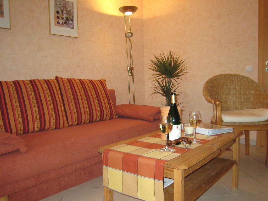 Sch Ne Wohnung In Der Moselregion Kinheim Esterno foto